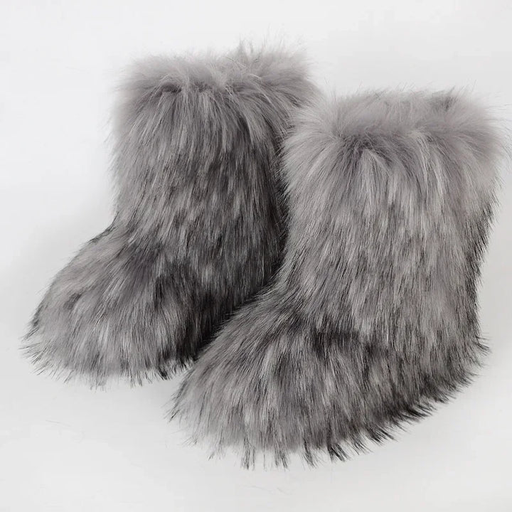 Women's Winter Snow Boots - Outdoor Luxury with Faux Fox Fur, Plush Warmth, and Fashionable Platform Design